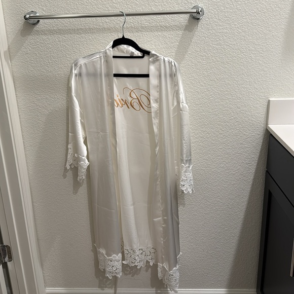 Bridal Robe - Picture 3 of 4